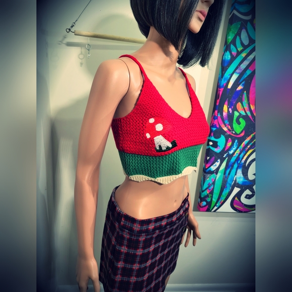Mario Mushroom Summer Knit Crop Top Size Small y2k - Picture 1 of 6